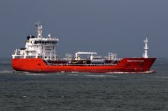 weiteres Foto: BEETHOVEN - 99m (dA 2019) [IMO:9535539] - doppelte Aufnahme Tanker (Oil/Chemical Tanker) Fotodatum: 2019-05-22 Baujahr: 2009 | DWT: 4115t | Breite: 14,10m | Tiefgang: 5,80m...