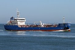 weiteres Foto: BITFJORD - 108m (dA 2017) [IMO:9753844] - doppelte Aufnahme Tanker (Oil/Chemical Tanker) Fotodatum: 2017-05-26 Baujahr: 2017 | DWT: 4993t | Breite: 17,00m | Tiefgang: 6,00m...