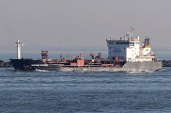 weiteres Foto: BURANDO EXPLORER - 96m (dA 2023) [IMO:9148958] - doppelte Aufnahme Tanker (Oil/Chemical Tanker) Ex- Name: STOLT SHEARWATER Fotodatum: 2023-02-08 Baujahr: 1998 | DWT: 5498t | Breite: 16,31m |...