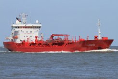 weiteres Foto: CHRISTINA - 123m (dA 2015) [IMO:9118496] - doppelte Aufnahme Tanker (Oil/Chemical Tanker) Fotodatum: 2015-07-18 Baujahr: 1996 | DWT: 9494t | Breite: 19,23m | Tiefgang: 7,21m...