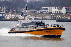 Behördenschiffe Authority Vessels SAR, Pilots, Polizei, Küstenwache