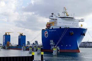 Dockschiffe Halbtaucherschiffe