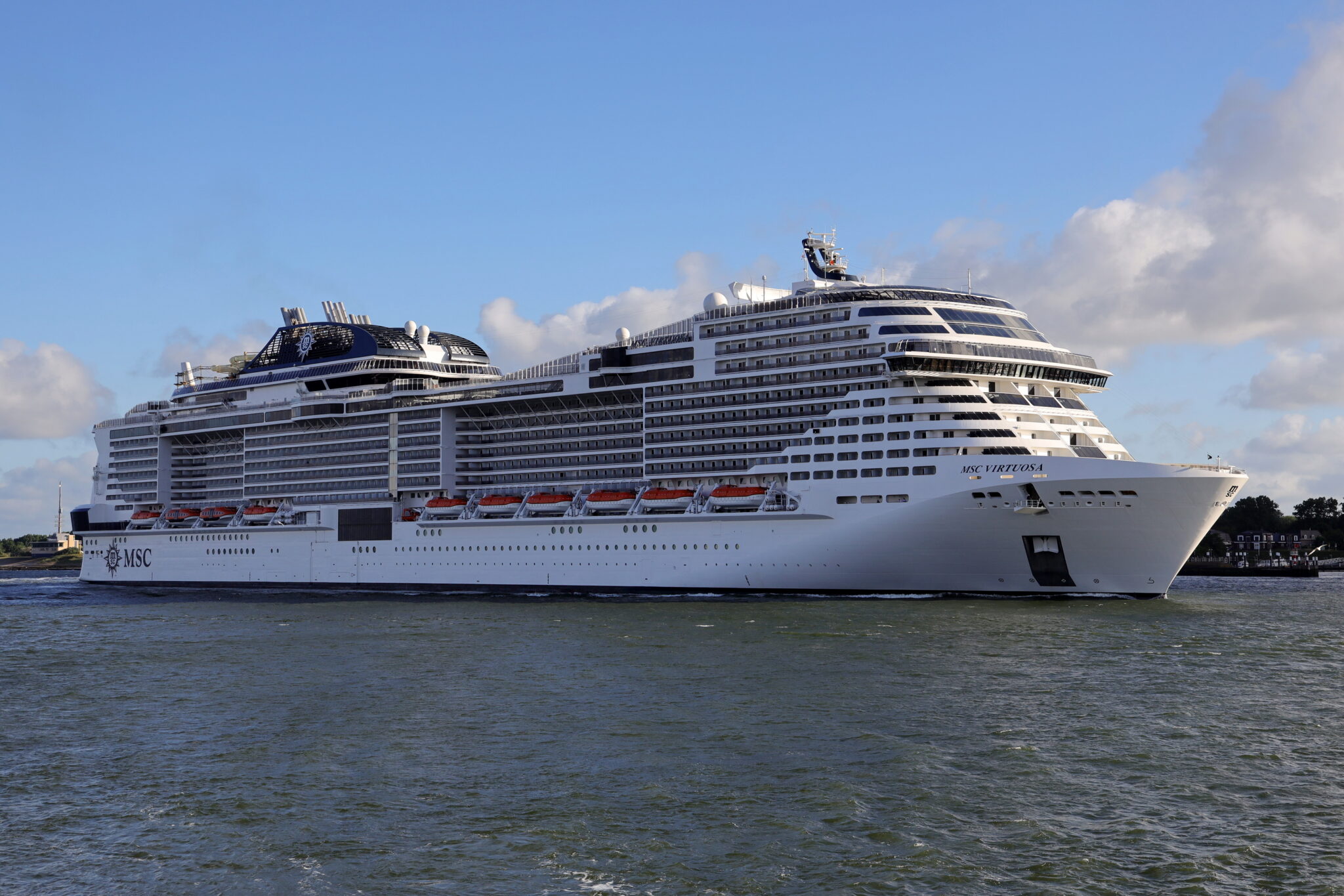 Kreuzfahrtschiff MSC VIRTUOSA – Ship-spotting.de